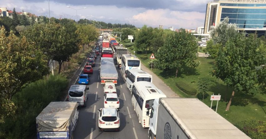 Çevreyolunda hız yapan yandı!